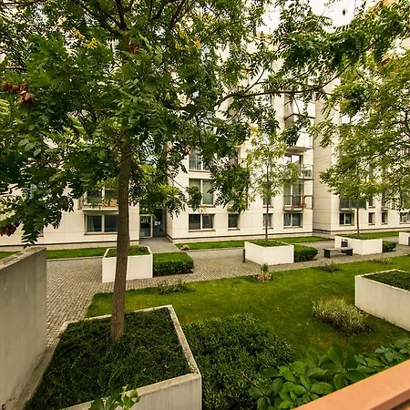 Apartment Korunni Dvur 130M2, 2 Free Parkings Prague Exterior photo