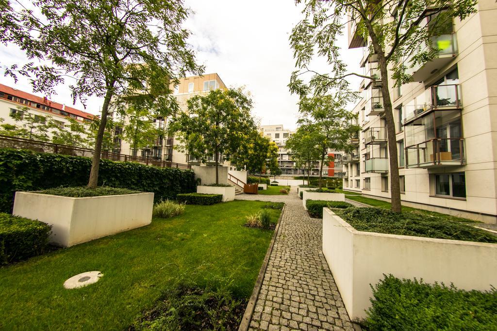 Appartement Korunni Dvur 130m2, 2 Free Parkings